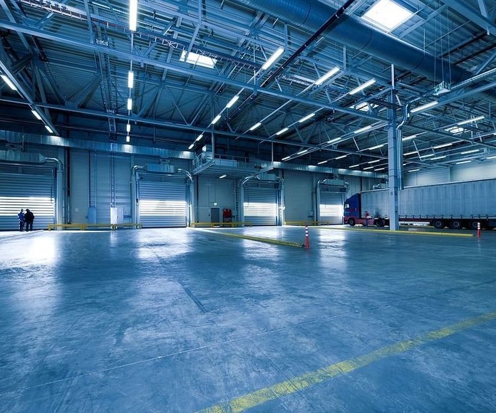 Almacén y distribución: Servicios de Levante World Cargo